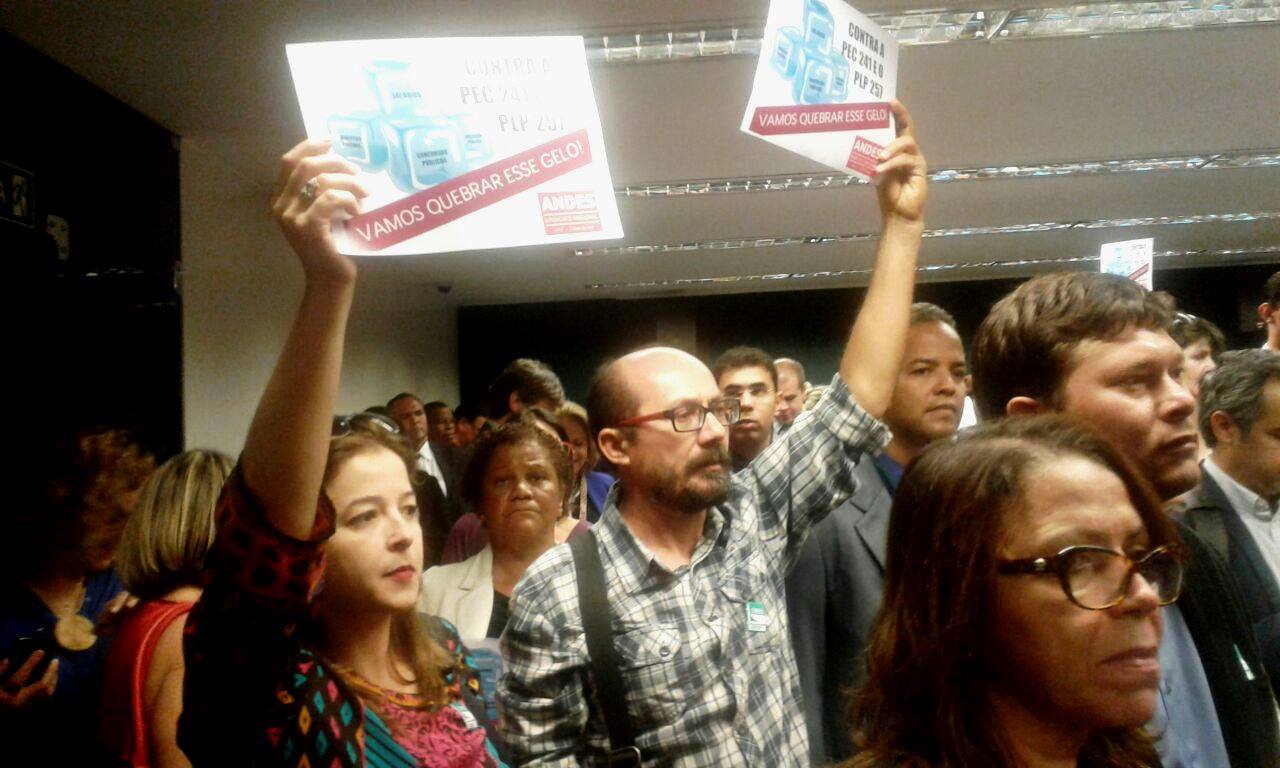 Mobilização para barrar PLP 257 e PEC 241 continua!