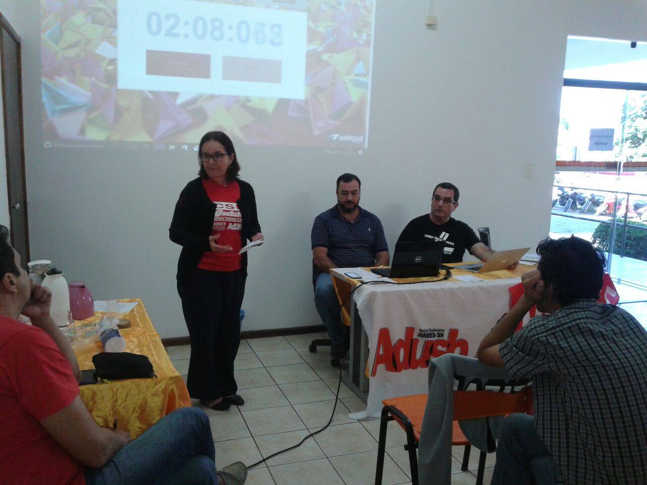 Assembleia debate crise nas UEBA e reforça necessidade de mobilização