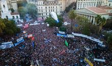 Um milhão de pessoas na Argentina protestam contra cortes nas universidades