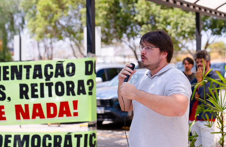 ANDES-SN publica nota de solidariedade a professor exonerado da UnDF