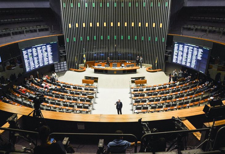  URGENTE: Pressione os deputados a votarem agora contra o congelamento salarial