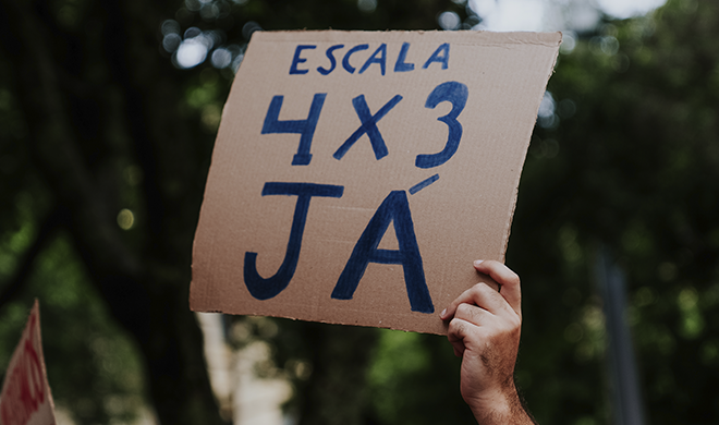 Artigos de dossiê aprofundam debate sobre jornada de trabalho, saúde e mobilização social