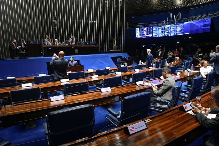 CAE do Senado aprova projeto que flexibiliza limites da LRF para gastos com pessoal e texto vai ao plenário