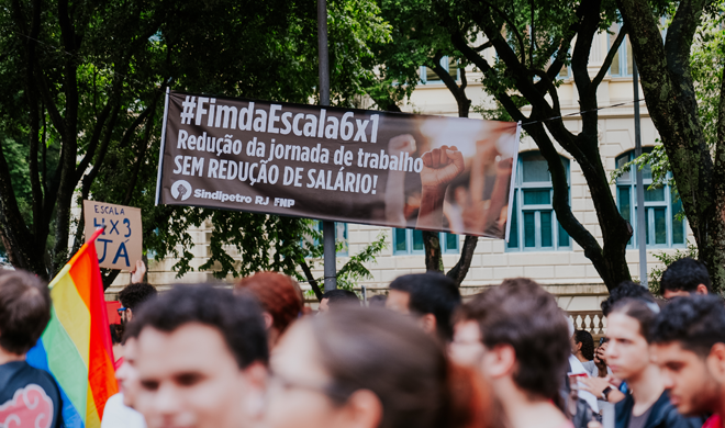 As lutas pelo direito ao trabalho no Brasil são tema de artigo do dossiê “Fim da Escala 6×1”