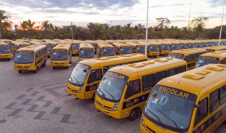 Ônibus escolares superfaturados: outro escândalo de corrupção no MEC sob o governo de Bolsonaro