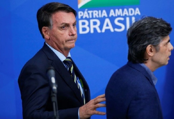 Bolsonaro troca ministro da Saúde e defende fim de isolamento social apesar de mortes pela Covid-19