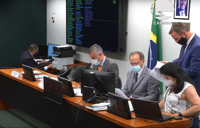 Perigo: Comissão da Câmara aprova PL que cria “polícia política” de Bolsonaro para aumentar repressão