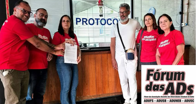 Docentes das estaduais da Bahia protocolam pauta unificada de reivindicações para 2026