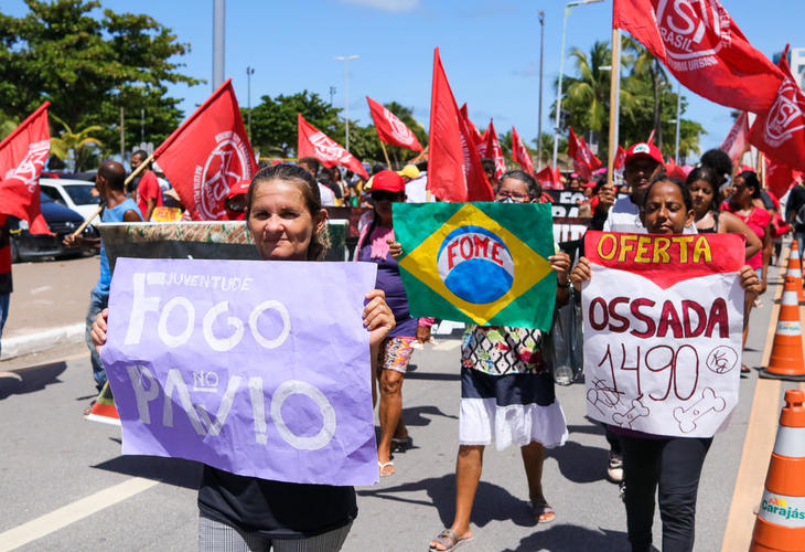 Em todo o país, manifestantes protestam no 1º de maio contra governo Bolsonaro 