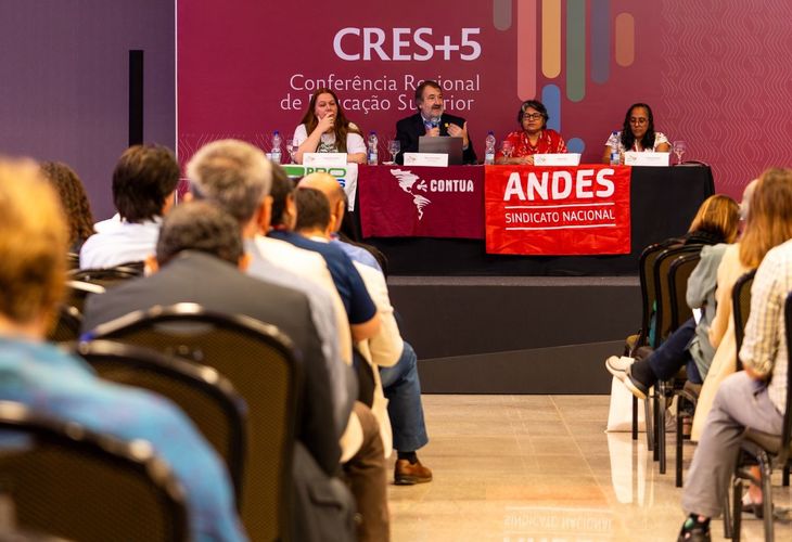 ANDES-SN participa de painel da CRES+5 sobre condições de trabalho na educação superior