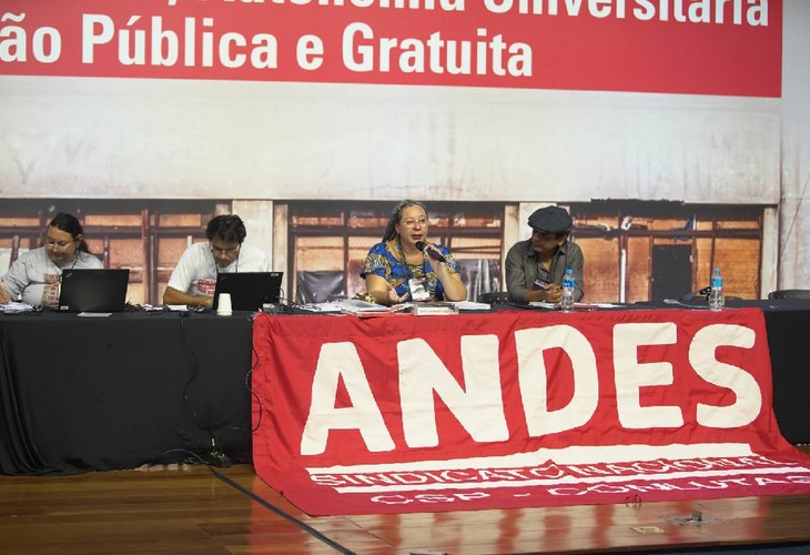 Debates sobre conjuntura e movimento docente apontam necessidade de unidade de ação para 2020