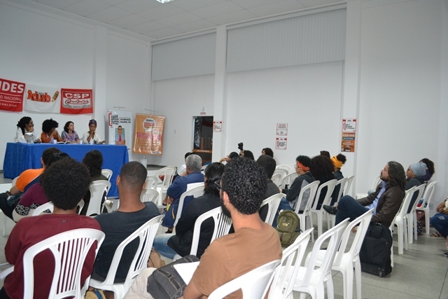Adusb e coletivos promovem debate sobre o combate ao racismo no Brasil