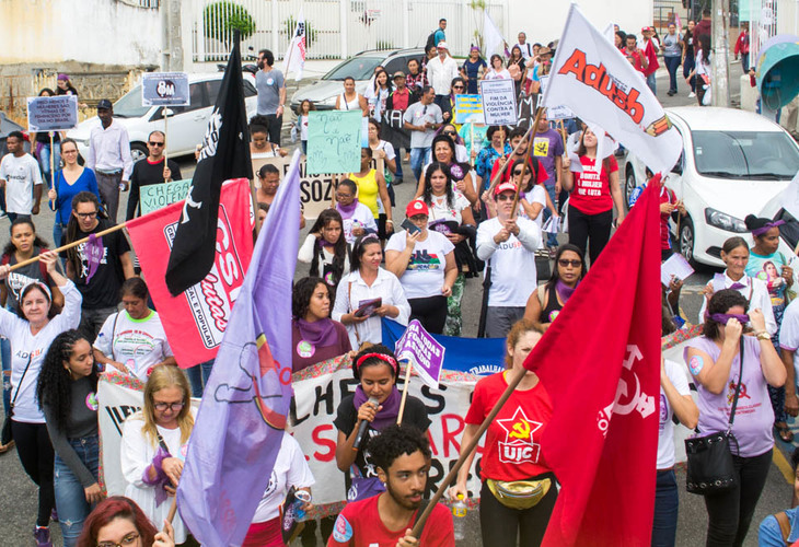 Marcha das Mulheres ocupa as ruas na luta por direitos em Vitória da Conquista