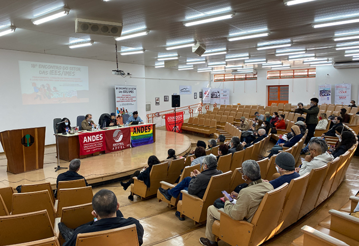 18º Encontro das Instituições Estaduais e Municipais reúne docentes em Londrina/PR