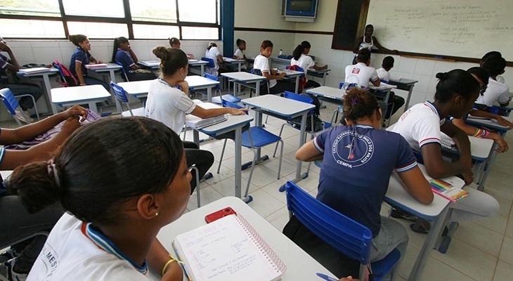 Rui Costa inicia privatização da educação básica na Bahia