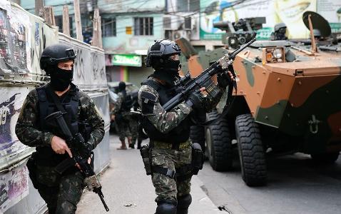 Docentes repudiam atuação do Exército no Rio de Janeiro