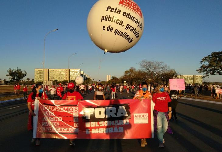 24J: As ruas de todo o país exigem Fora Bolsonaro