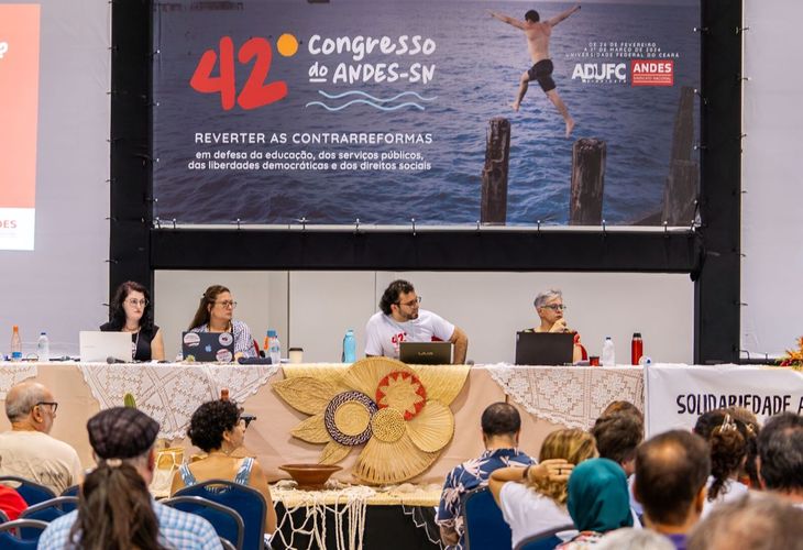 Participantes do 42º Congresso deliberam sobre lutas nas Estaduais, Municipais e Distrital