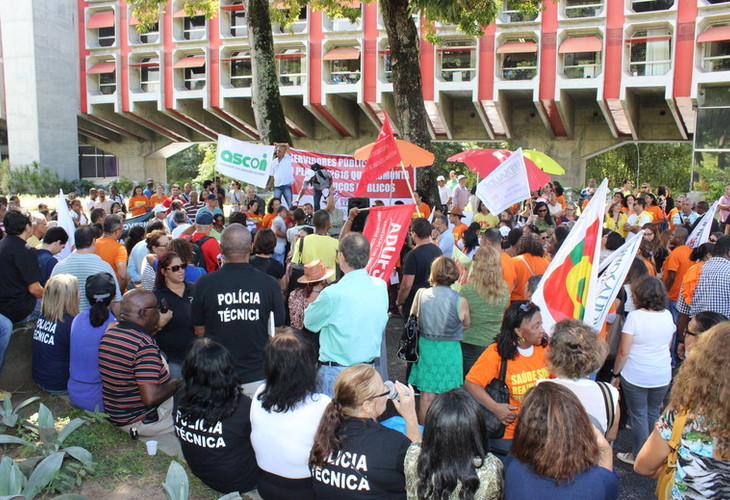 Unidade dos Servidores Públicos Baianos avança em ato público realizado no dia 4 de maio