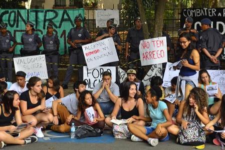 Estudantes ocupam mais de 60 escolas em São Paulo