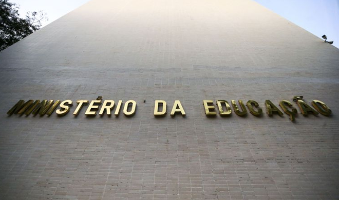 Ministro do MEC confirma mais de R$ 1,57 bi de corte na Educação para emendas parlamentares