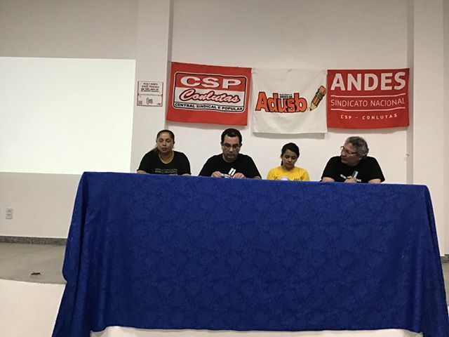 Mesa redonda destaca necessidade de organização e mobilização da classe trabalhadora contra os ataques do capital