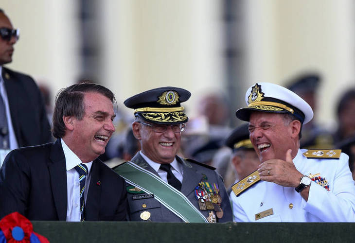 Bolsonaro sanciona Previdência de militares sem idade mínima e com privilégios à cúpula das FFAA
