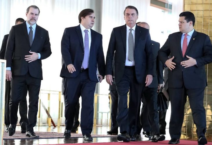 “Pacto” entre Bolsonaro, Congresso e STF é pacote de medidas contra trabalhadores. Greve Geral neles!