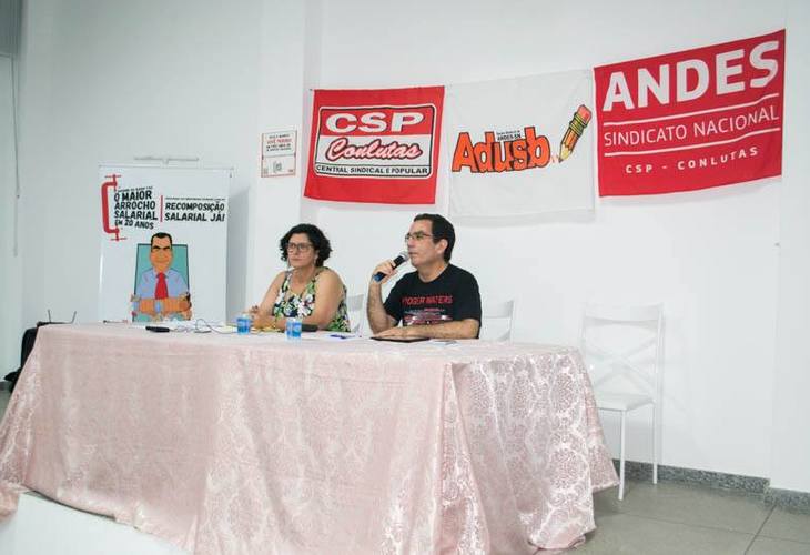 A crise política no Brasil foi discutida no Ciclo de Debates promovido pela Adusb