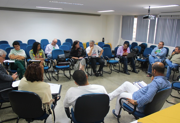 Mesa de negociação: Fórum das ADs comprova a importância dos professores DE para as UEBA