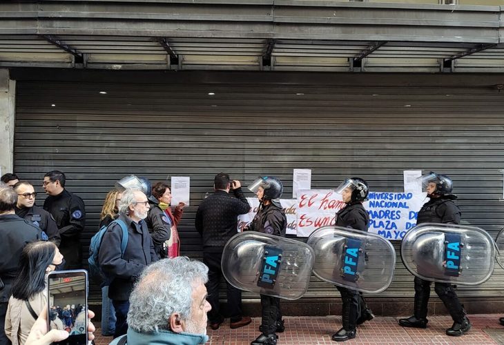 ANDES-SN repudia intervenção policial na Universidade de la Madres de Plaza de Mayo na Argentina