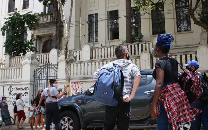 São Paulo: Justiça determina que professores estaduais retornem apenas após vacinação completa