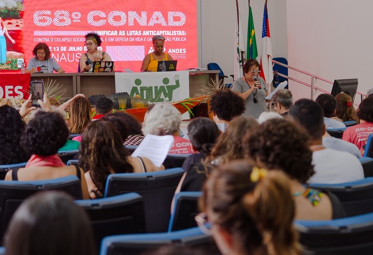 Atualização das Lutas dos Setores do ANDES-SN destaca debate sobre extinção da Uemg