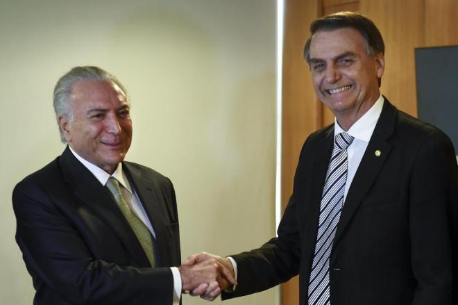 Temer propõe a Bolsonaro fim do abono salarial, do BPC, revisão do Salário Mínimo e das regras do FGTS