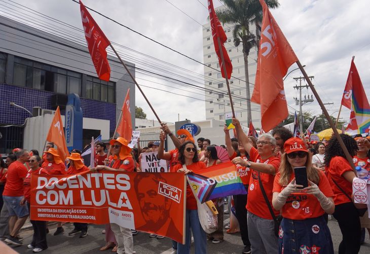 Neste dia dos professores a nossa palavra de ordem foi Luta pela Democracia!