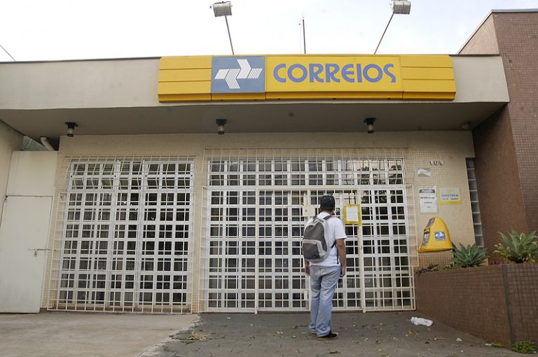 Correios vão fechar 513 agências e demitir 5.300 trabalhadores. É preciso lutar para barrar privatização!