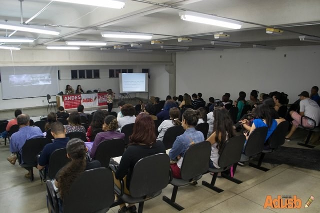 Evento sobre mulheres trabalhadoras discute igualdade de gênero na sociedade capitalista