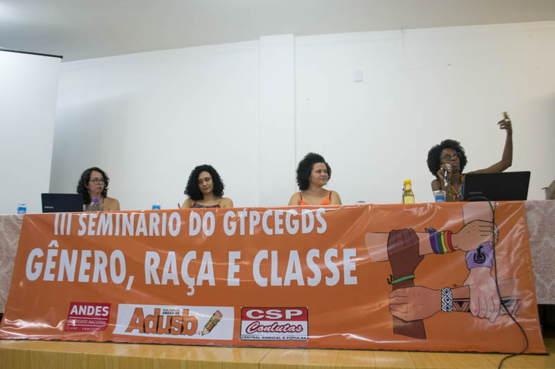 Histórico da opressão e o papel do feminismo na luta das mulheres abre o Seminário Gênero, Raça e Classe