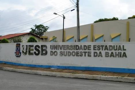 Adusb pressiona e reitoria cobra do governo cumprimento de decisões judiciais