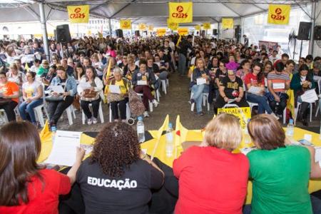 Professores do Rio Grande do Sul deflagram greve por tempo indeterminado