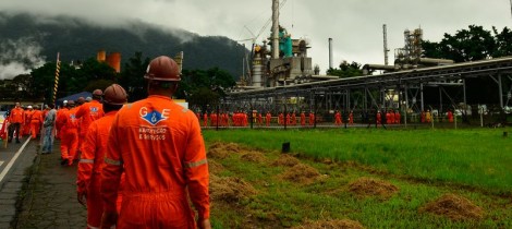 Não às demissões na Petrobrás. Exigimos estabilidade no emprego, já!
