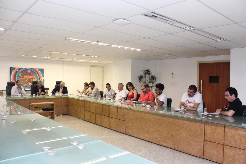 Fórum das ADs é recebido para discussão da pauta de reivindicações 2017