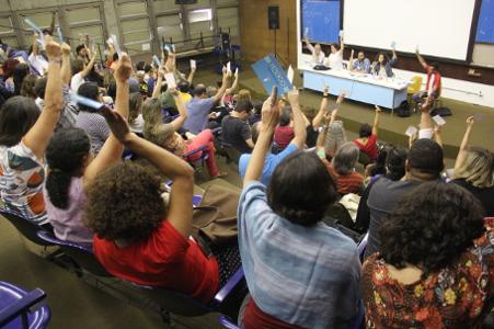 Docentes da Uerj mantêm greve
