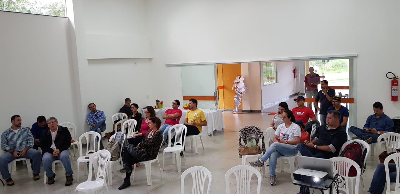 Assembleia da Adusb defende ampliação da mobilização contra o arrocho salarial