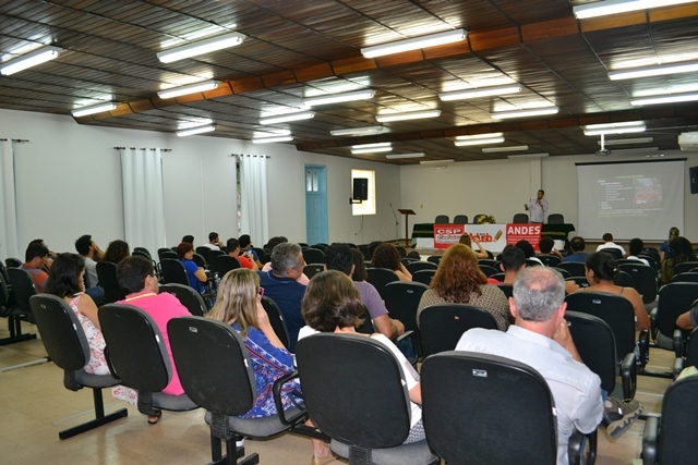 Ciclo de palestras aborda as relações da dívida pública com o ajuste fiscal
