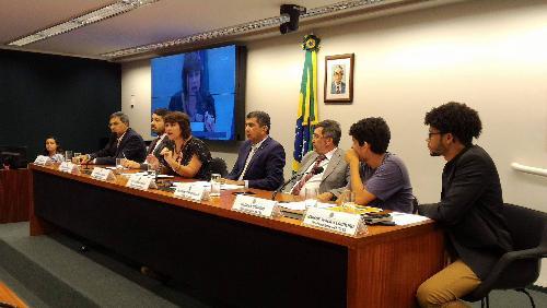 Em audiência, comunidade acadêmica critica cortes orçamentários nas IES
