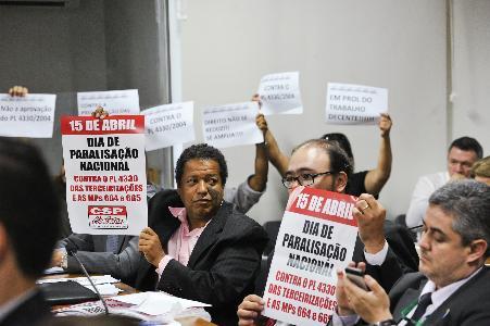 Debatedores criticam PL 4330 em audiência no Senado