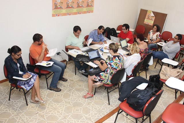 Fórum das ADs indica aprovação do indicativo de greve