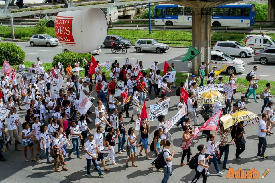 10 de junho: comunidade acadêmica ocupa as ruas de Salvador