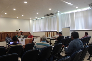 Representantes docentes, de estudantes e técnicos defendem endurecimento com o governo